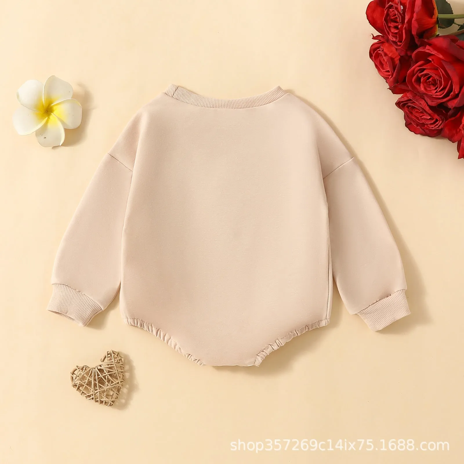 Baby Girls Letters Love heart Rompers Wholesale 24011149