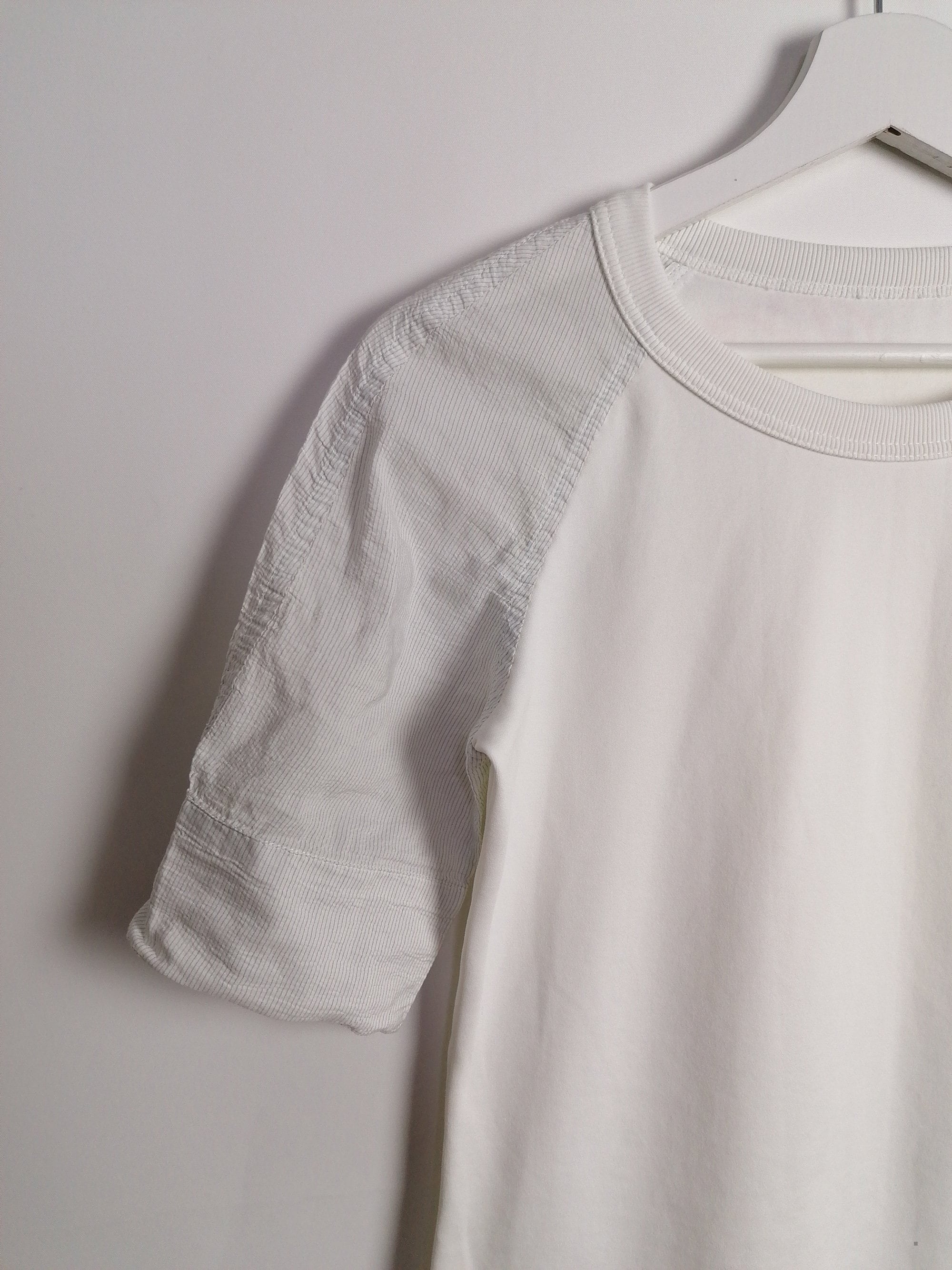 MARC CAIN Puffy Sleeves Top in White - size XS-S