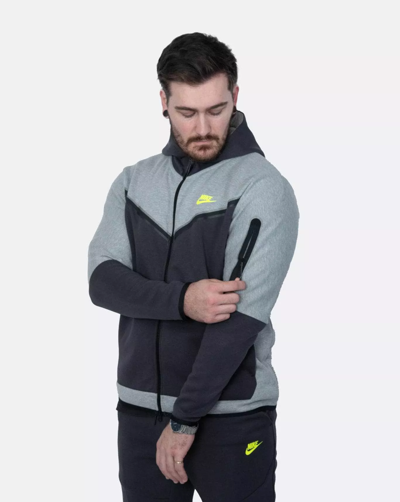 nike tech fleece hoody